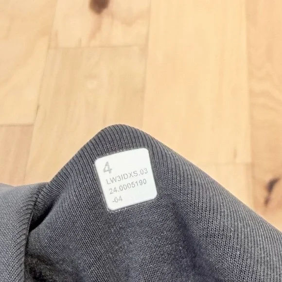 Lululemon Women’s Brushed Softstreme Half Zip Sweater - Picture 5 of 7